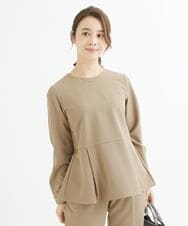 F1BJS34130 MK MICHEL KLEIN(小さいサイズ)(メゾン ドゥ サンク) 【小さいサイズ】ペプラムシルエットブラウス/洗える モカ