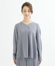 F1BJU33130 MK MICHEL KLEIN(小さいサイズ)(メゾン ドゥ サンク) 【小さいサイズ】タックVネックブラウス/洗える ネイビー