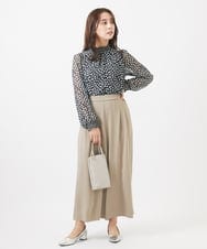 F1BJV05140 MK MICHEL KLEIN(小さいサイズ)(メゾン ドゥ サンク) 【小さいサイズ】総柄シャーリングデザインシフォンブラウス/洗える ピンク