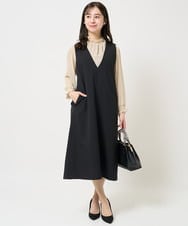 F1EGA35210 MK MICHEL KLEIN(小さいサイズ)(メゾン ドゥ サンク) 【小さいサイズ】リネンライクVネックジャンパースカート/洗える ブラック