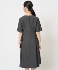 F1EGA55230 MK MICHEL KLEIN(小さいサイズ)(メゾン ドゥ サンク) 【小さいサイズ】サイドベルトデザイン ウエストタックストレッチワンピース/洗える ダークグレー