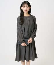 F1EGD26210 MK MICHEL KLEIN(小さいサイズ)(メゾン ドゥ サンク) 【小さいサイズ】サテンギャザーワンピース/洗える パープル