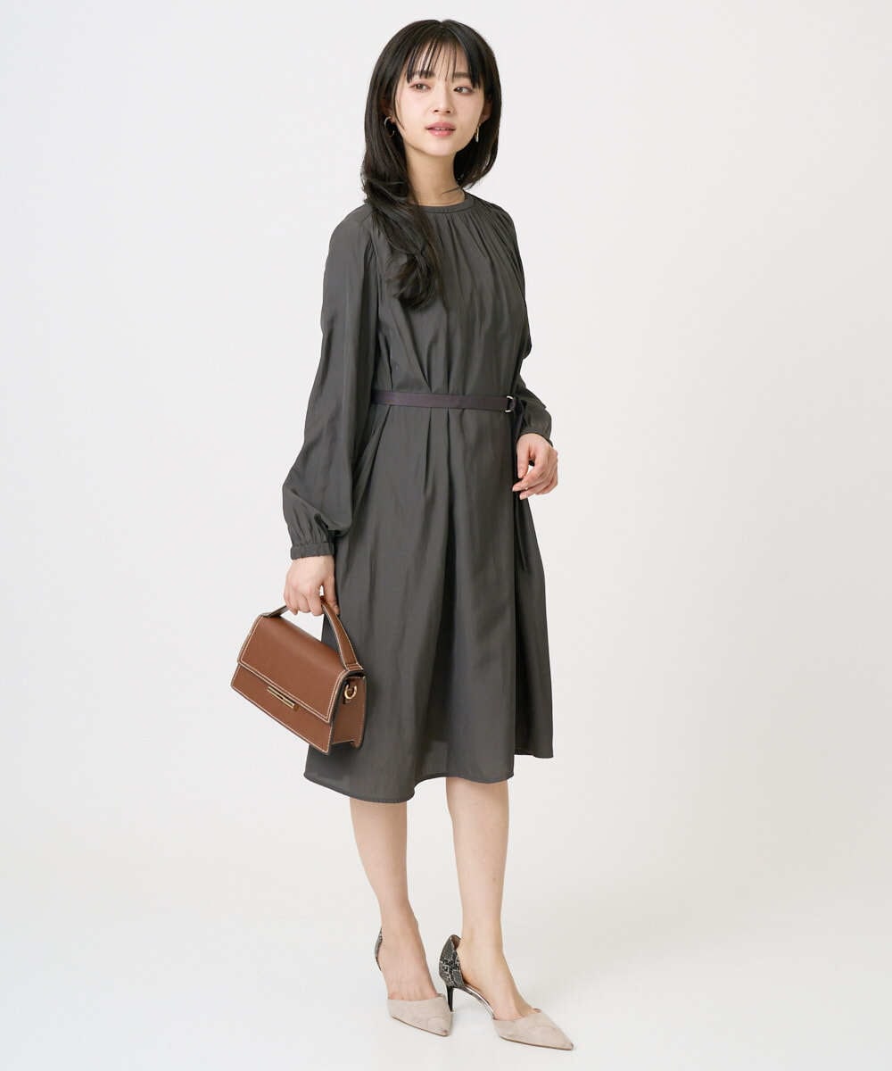 F1EGD26210 MK MICHEL KLEIN(小さいサイズ)(メゾン ドゥ サンク) 【小さいサイズ】サテンギャザーワンピース/洗える パープル