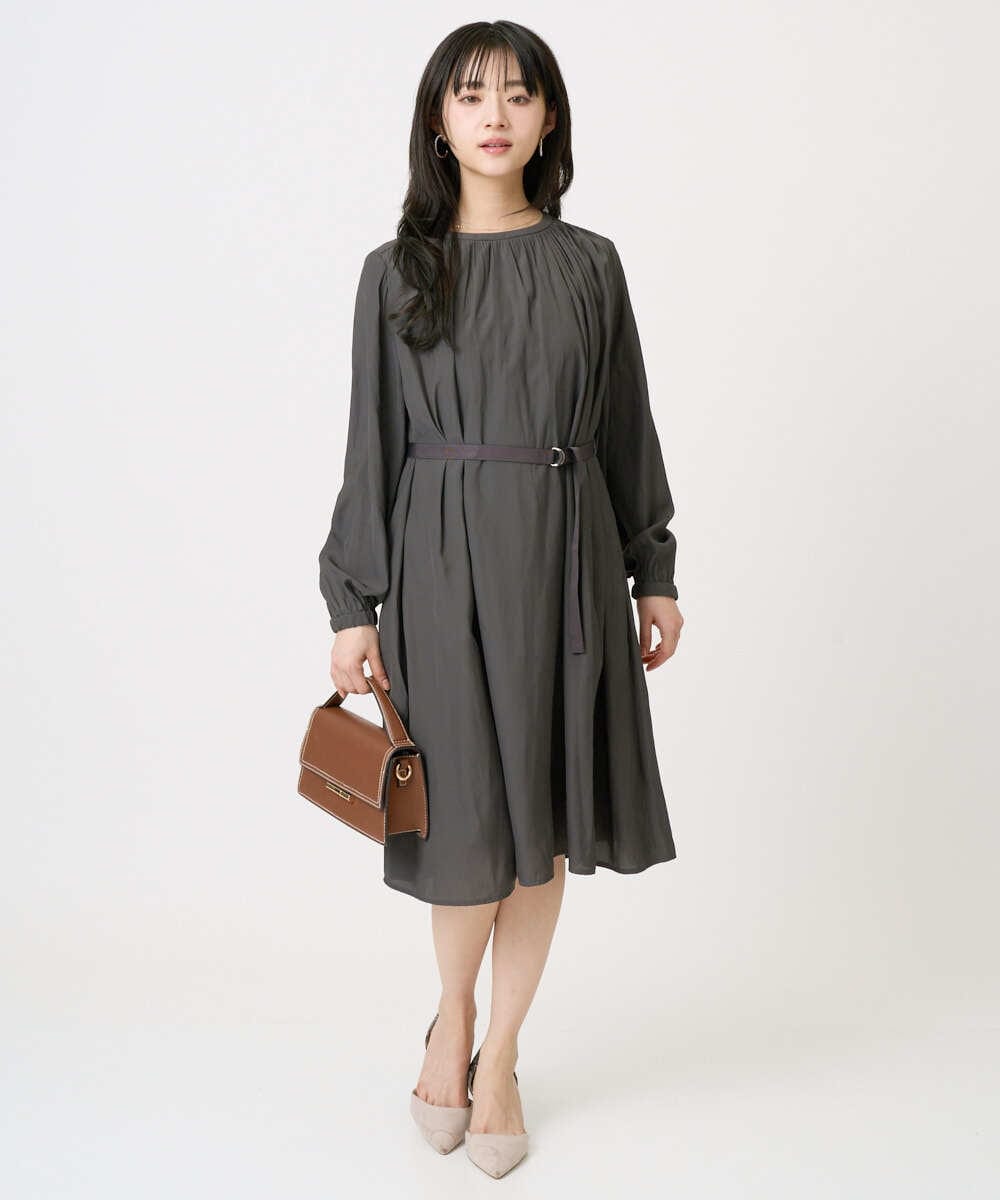 F1EGD26210 MK MICHEL KLEIN(小さいサイズ)(メゾン ドゥ サンク) 【小さいサイズ】サテンギャザーワンピース/洗える パープル