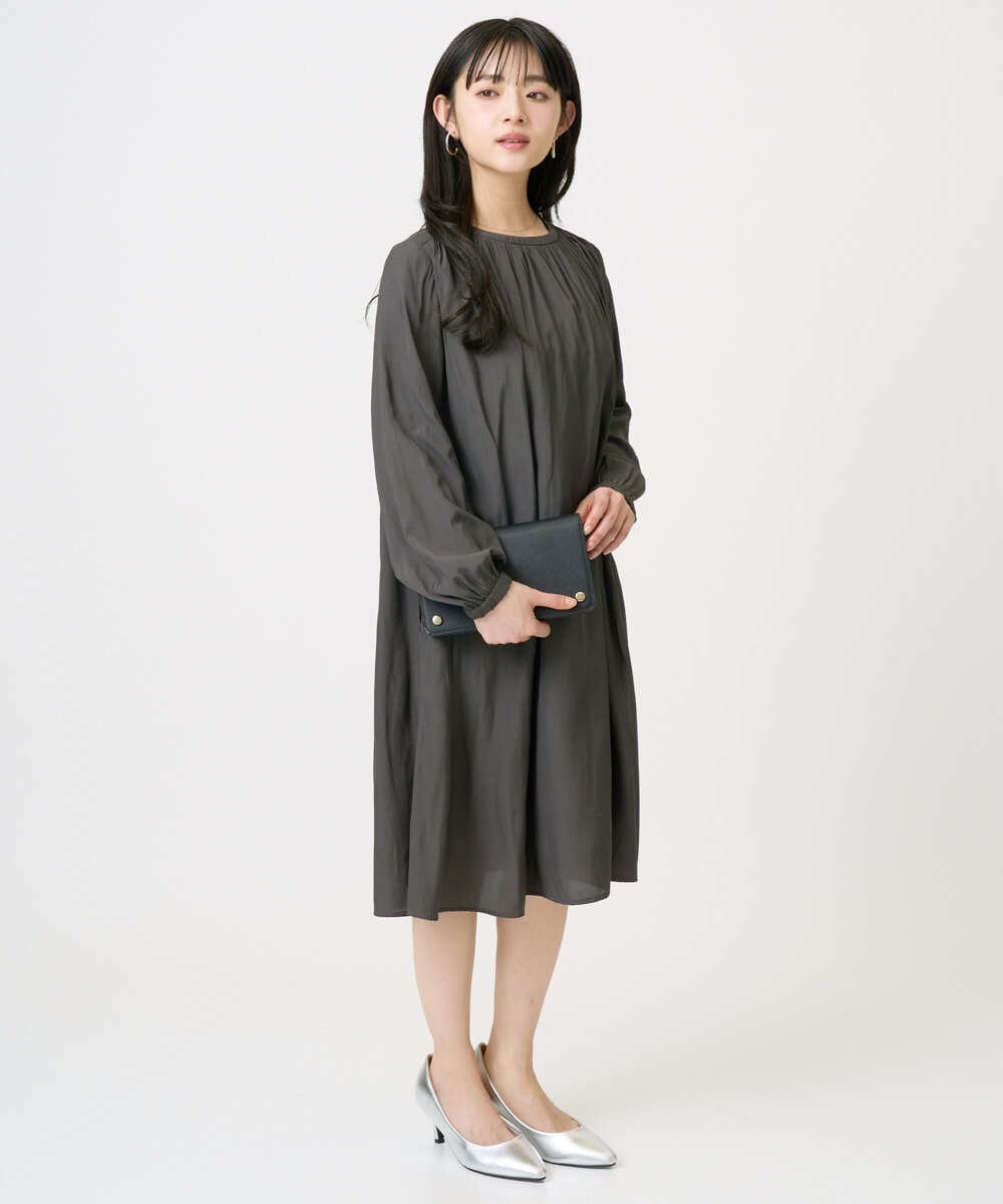 F1EGD26210 MK MICHEL KLEIN(小さいサイズ)(メゾン ドゥ サンク) 【小さいサイズ】サテンギャザーワンピース/洗える パープル