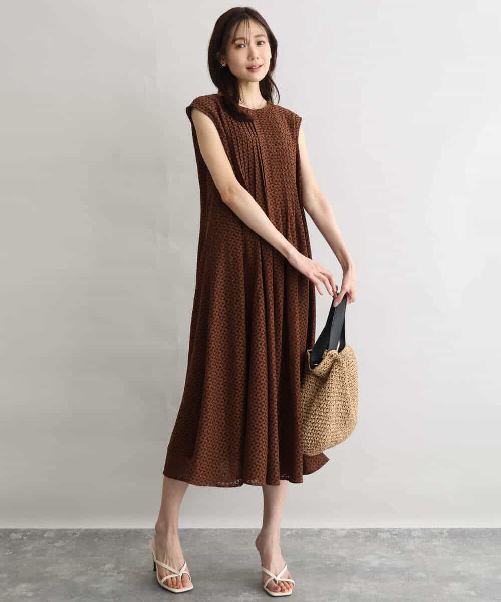 F1EGD52240 MK MICHEL KLEIN(小さいサイズ)(メゾン ドゥ サンク) 【小さいサイズ】[洗える]幾何柄レースAラインワンピース ブラック