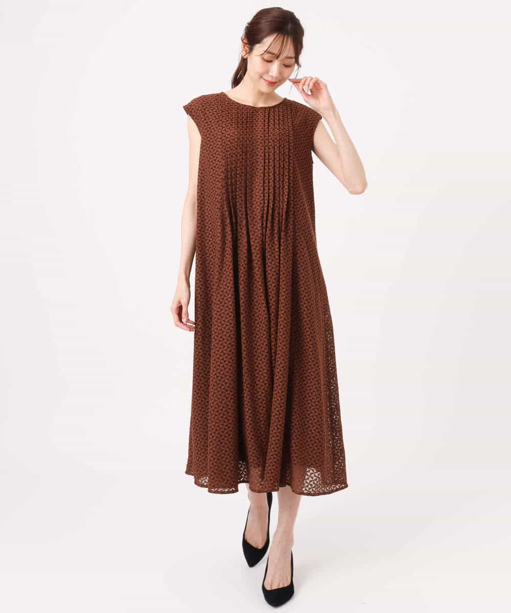 F1EGD52240 MK MICHEL KLEIN(小さいサイズ)(メゾン ドゥ サンク) 【小さいサイズ】[洗える]幾何柄レースAラインワンピース ブラック