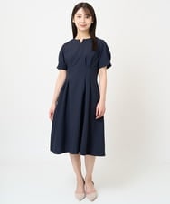 F1EGV69190 MK MICHEL KLEIN(小さいサイズ)(メゾン ドゥ サンク) 【小さいサイズ】ウエストタックキーネックワンピース/洗える ブルーグリーン