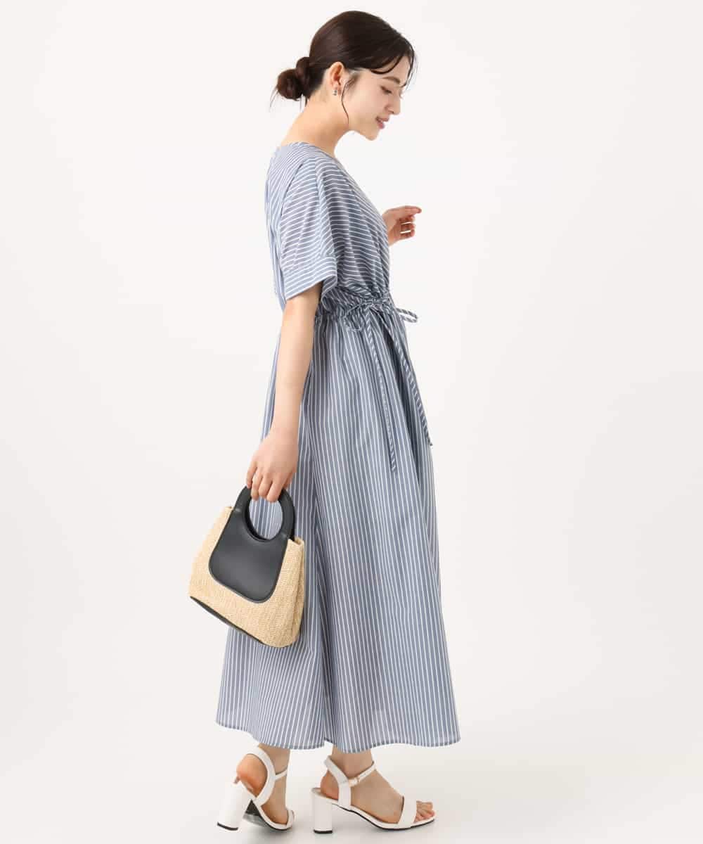 F1EJD77230 MK MICHEL KLEIN(小さいサイズ)(メゾン ドゥ サンク) [接触冷感/透湿性/洗える]ストライプ柄V開きワンピース ライトブルー