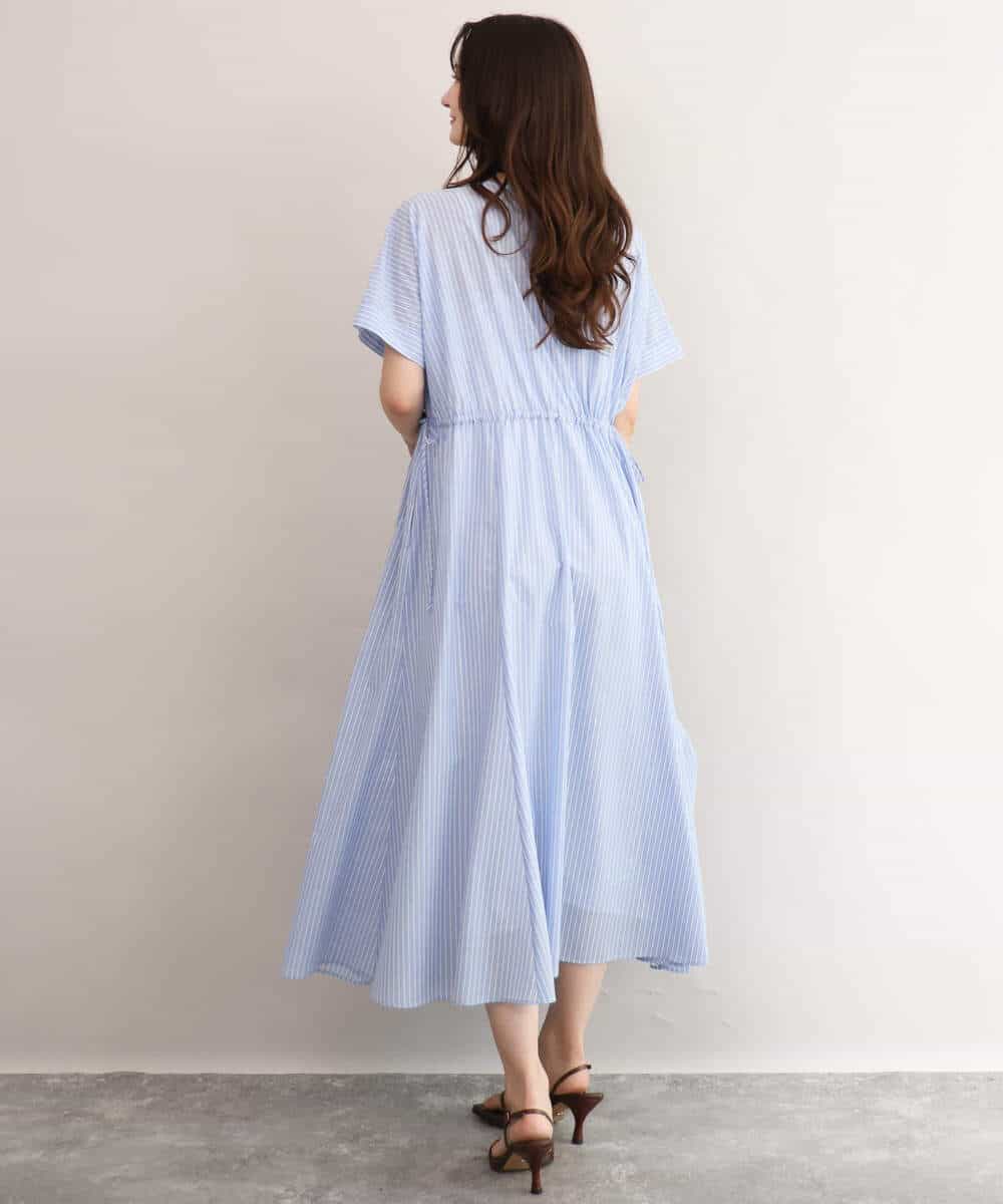 F1EJD77230 MK MICHEL KLEIN(小さいサイズ)(メゾン ドゥ サンク) [接触冷感/透湿性/洗える]ストライプ柄V開きワンピース ネイビー
