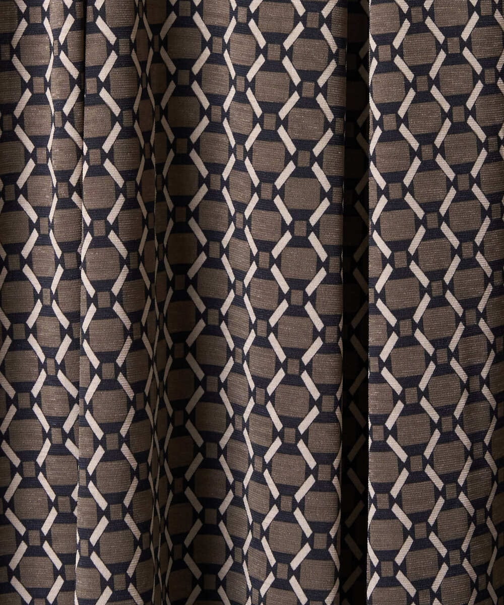 F1HAD03150 MK MICHEL KLEIN(小さいサイズ)(メゾン ドゥ サンク) 【小さいサイズ】スクエア幾何柄フレアースカート/洗濯機で洗える グレイッシュブルー