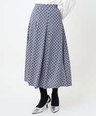 F1HAD03150 MK MICHEL KLEIN(小さいサイズ)(メゾン ドゥ サンク) 【小さいサイズ】スクエア幾何柄フレアースカート/洗濯機で洗える グレイッシュブルー