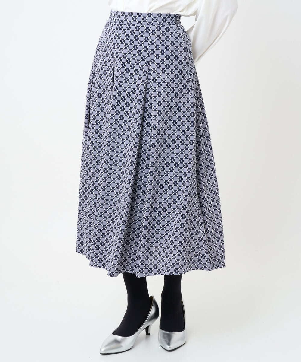 F1HAD03150 MK MICHEL KLEIN(小さいサイズ)(メゾン ドゥ サンク) 【小さいサイズ】スクエア幾何柄フレアースカート/洗濯機で洗える グレイッシュブルー