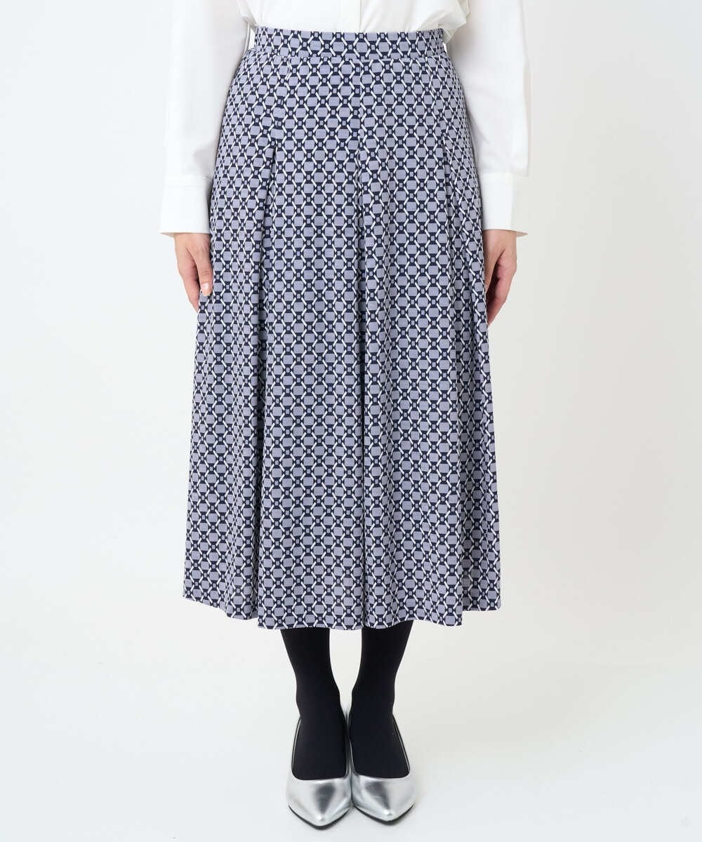 F1HAD03150 MK MICHEL KLEIN(小さいサイズ)(メゾン ドゥ サンク) 【小さいサイズ】スクエア幾何柄フレアースカート/洗濯機で洗える グレイッシュブルー