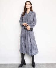 F1HAD03150 MK MICHEL KLEIN(小さいサイズ)(メゾン ドゥ サンク) 【小さいサイズ】スクエア幾何柄フレアースカート/洗濯機で洗える グレイッシュブルー