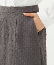 F1HAD30150 MK MICHEL KLEIN(小さいサイズ)(メゾン ドゥ サンク) 【小さいサイズ】エンボス加工ナロースカート/洗える ダークグレー
