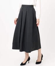 F1HDD60170 MK MICHEL KLEIN(小さいサイズ)(メゾン ドゥ サンク) メモリータフタ タックフレアスカート/洗える ライトブルー