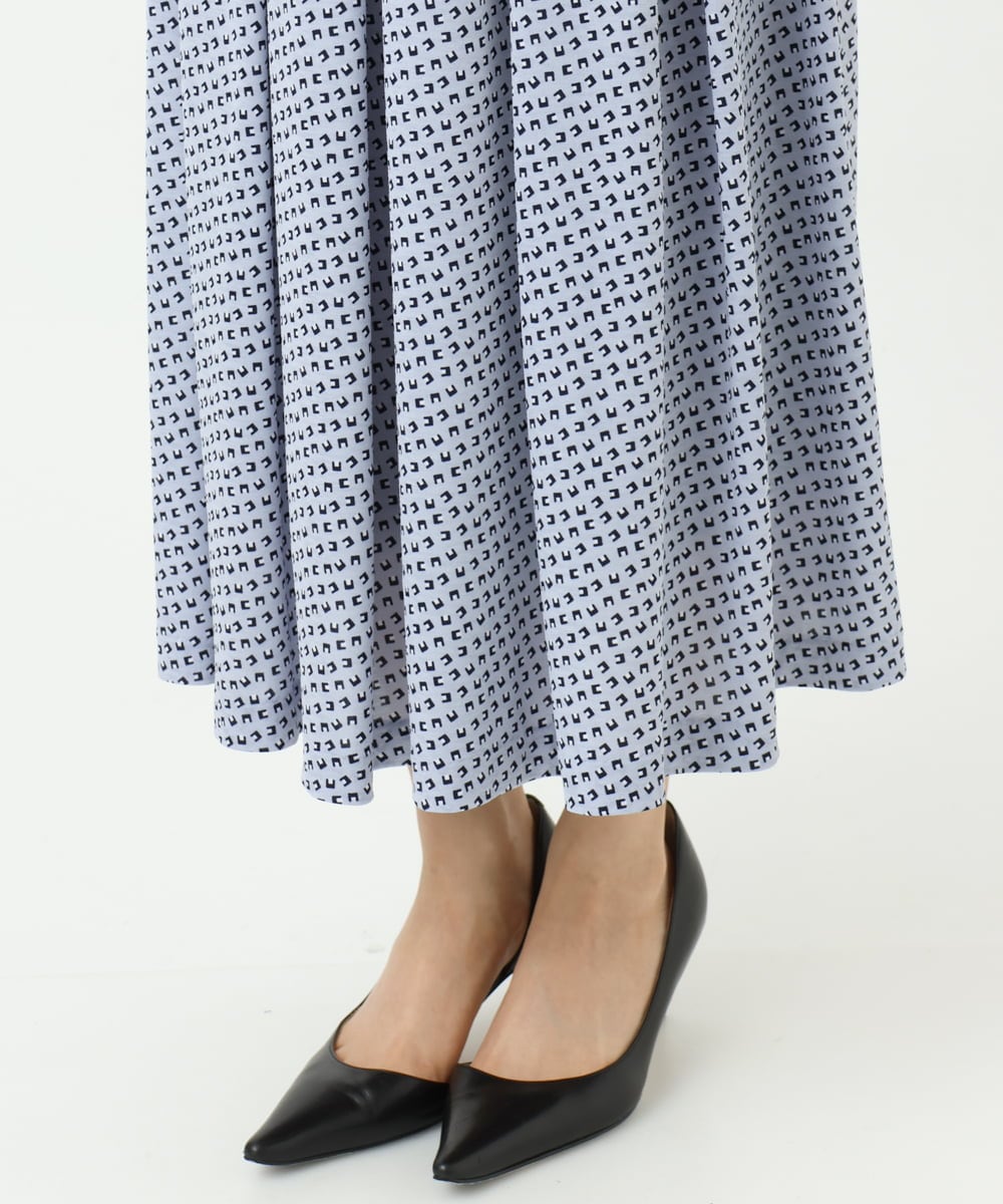 F1HGD04150 MK MICHEL KLEIN(小さいサイズ)(メゾン ドゥ サンク) 【小さいサイズ】幾何柄ジャージータックスカート/洗濯機で洗える ライトブルー