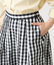 F1HGE27160 MK MICHEL KLEIN(小さいサイズ)(メゾン ドゥ サンク) 【小さいサイズ】タックフレアスカート（ギンガムチェック）/洗濯機で洗える ブラック