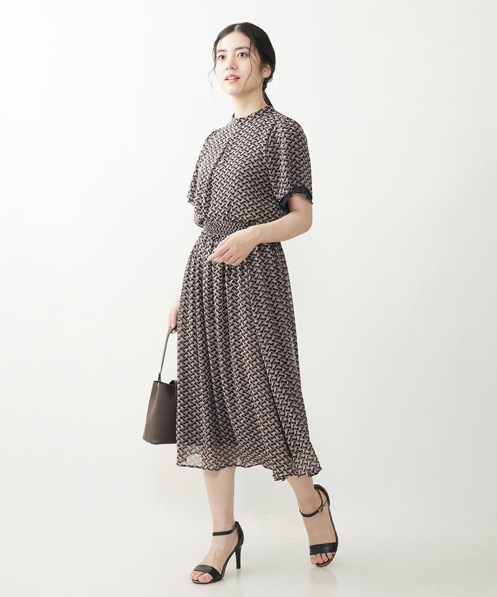 F1HIP04140 MK MICHEL KLEIN(小さいサイズ)(メゾン ドゥ サンク) 【小さいサイズ】幾何柄シフォンスカート/洗える マスタード