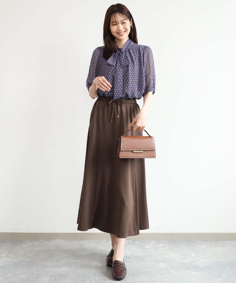 F1HJD30170 MK MICHEL KLEIN(小さいサイズ)(メゾン ドゥ サンク) 【小さいサイズ】[洗える]起毛サテンマーメイドシルエットスカート グレージュ