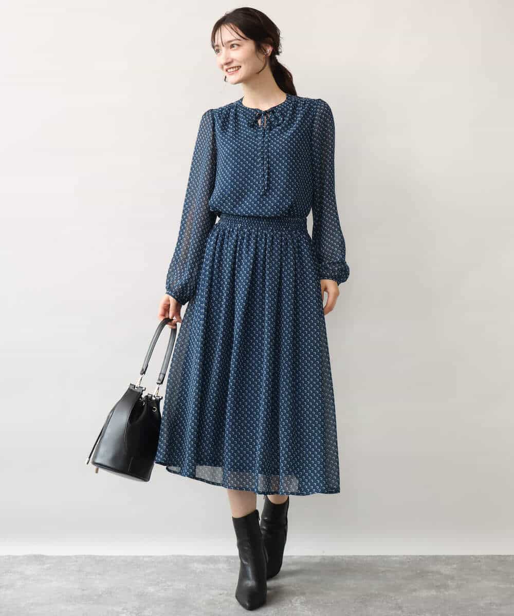 F1HJD39150 MK MICHEL KLEIN(小さいサイズ)(メゾン ドゥ サンク) 【小さいサイズ】[セットアップ］[洗える]スクエア幾何柄シフォンスカート ブルーグリーン