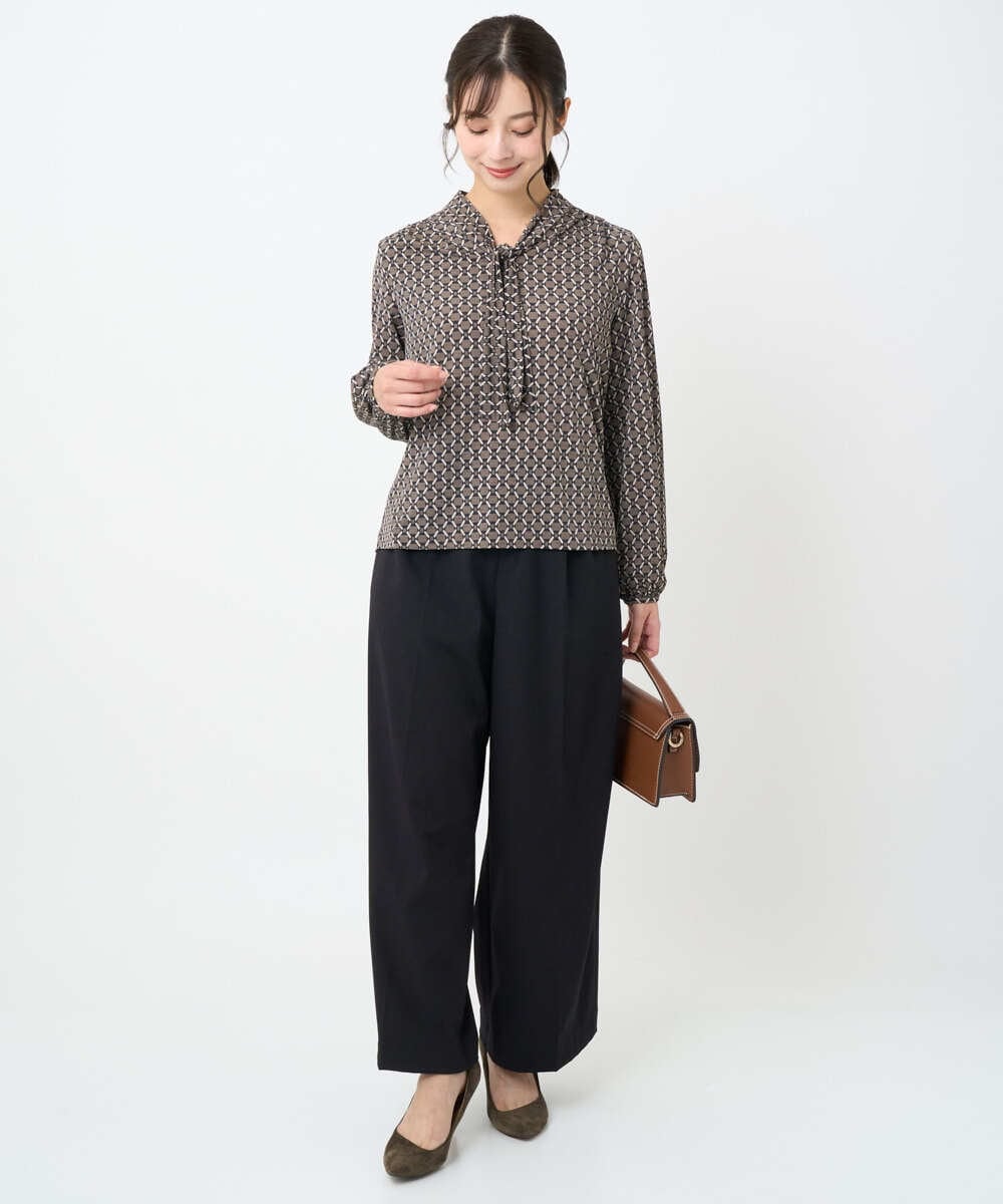 F1KAD40140 MK MICHEL KLEIN(小さいサイズ)(メゾン ドゥ サンク) 【小さいサイズ】スクエア幾何柄ボウタイカットソー/洗濯機で洗える ダークブラウン