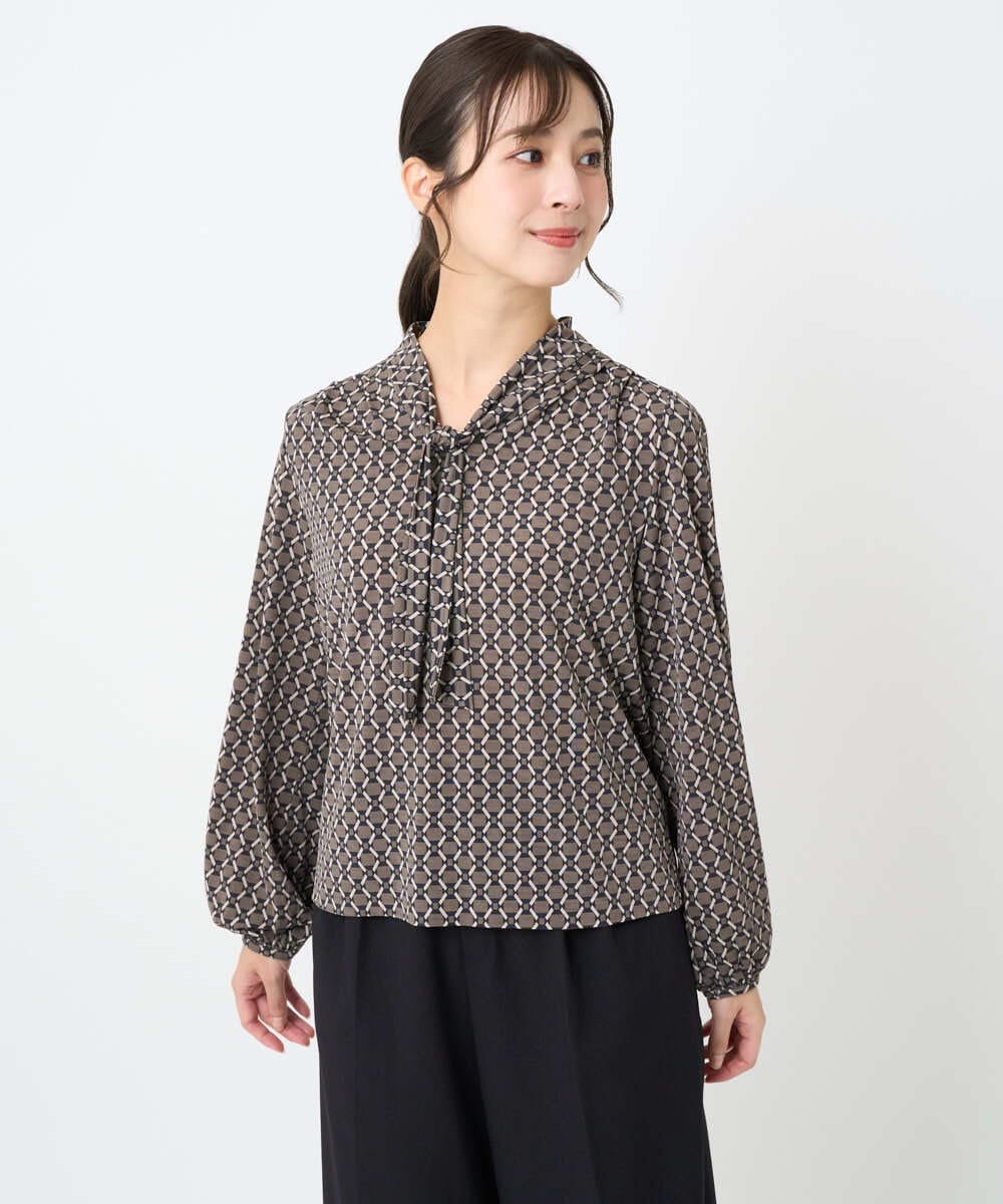 F1KAD40140 MK MICHEL KLEIN(小さいサイズ)(メゾン ドゥ サンク) 【小さいサイズ】スクエア幾何柄ボウタイカットソー/洗濯機で洗える ダークブラウン