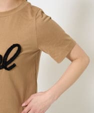 F1KGA30080 MK MICHEL KLEIN(小さいサイズ)(メゾン ドゥ サンク) 【小さいサイズ】フリンジ刺繍ロゴTシャツ/洗える キャメル