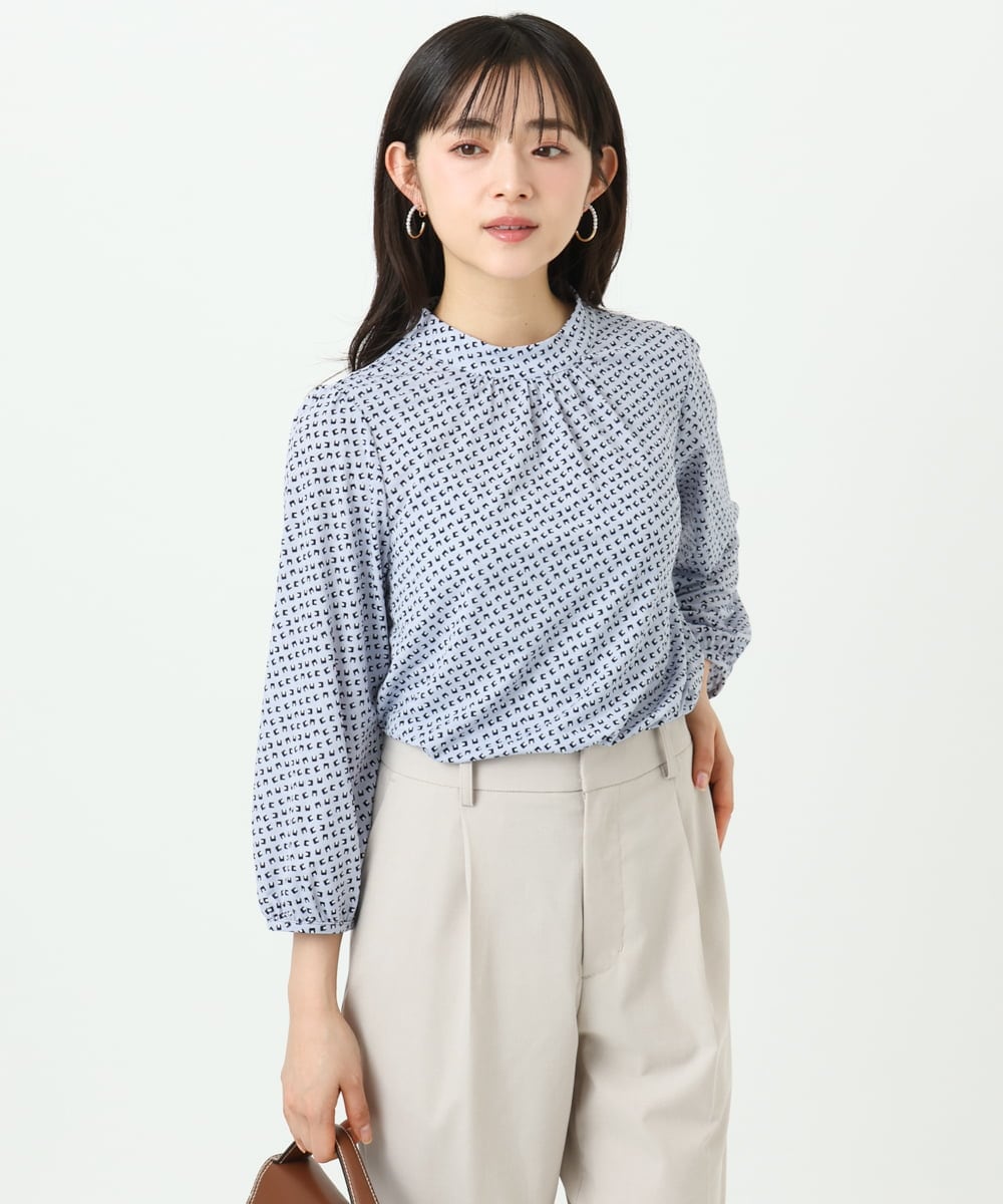 F1KGD31140 MK MICHEL KLEIN(小さいサイズ)(メゾン ドゥ サンク) 【小さいサイズ】幾何柄ジャージーカットソー/洗濯機で洗える ライトブルー