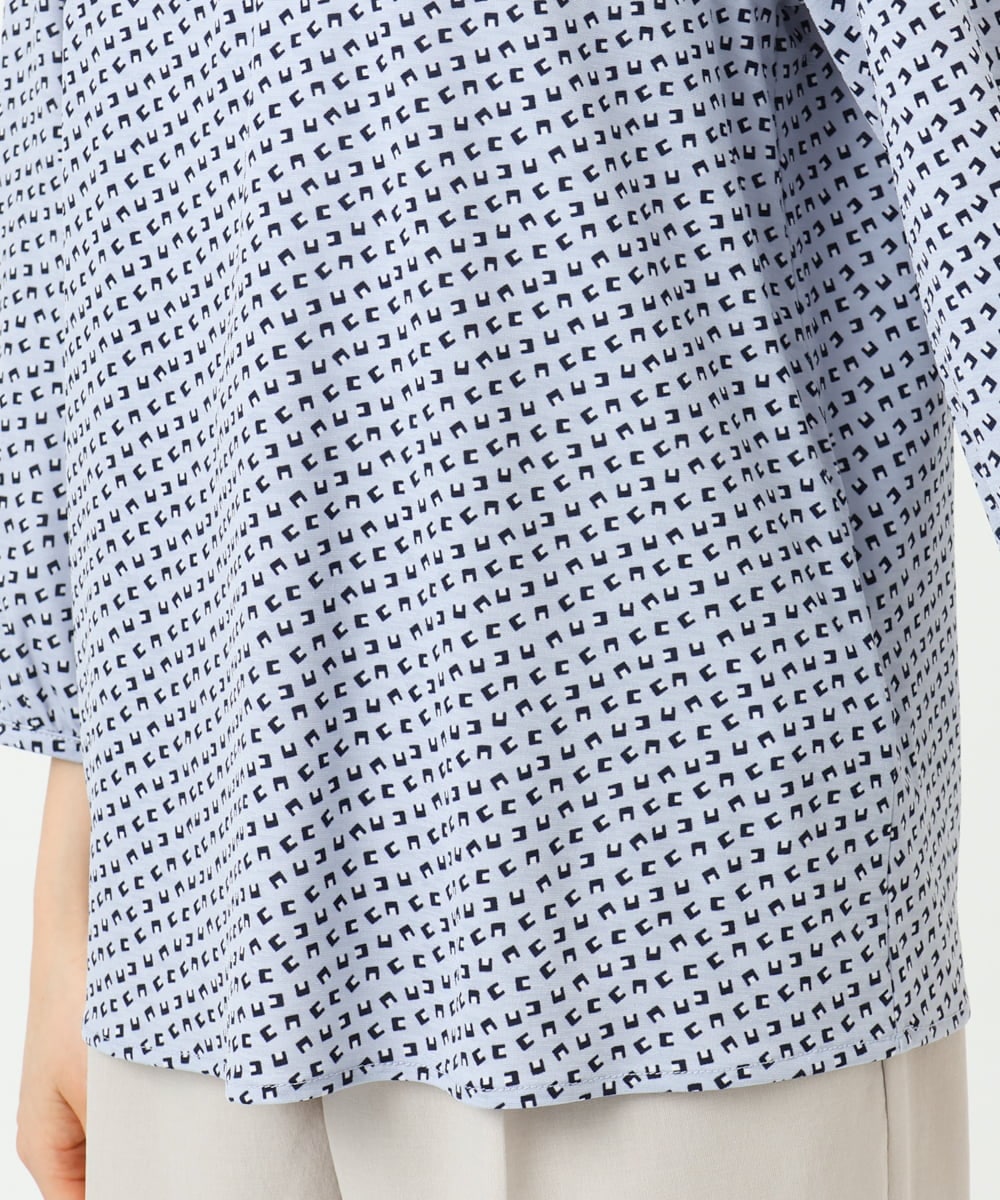 F1KGD31140 MK MICHEL KLEIN(小さいサイズ)(メゾン ドゥ サンク) 【小さいサイズ】幾何柄ジャージーカットソー/洗濯機で洗える ライトブルー