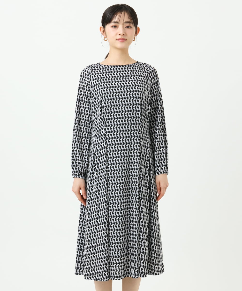 F1PGD20190 MK MICHEL KLEIN(小さいサイズ)(メゾン ドゥ サンク) 【小さいサイズ】[イージーケア]幾何柄ジャージーワンピース/洗濯機で洗える ブラック