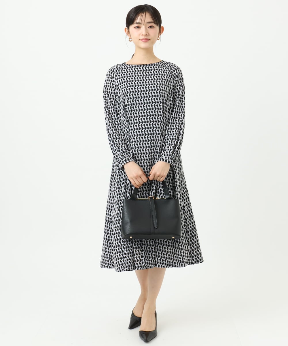 F1PGD20190 MK MICHEL KLEIN(小さいサイズ)(メゾン ドゥ サンク) 【小さいサイズ】[イージーケア]幾何柄ジャージーワンピース/洗濯機で洗える ブラック