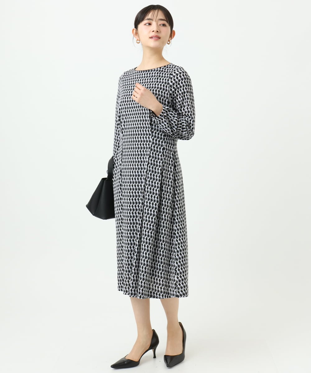 F1PGD20190 MK MICHEL KLEIN(小さいサイズ)(メゾン ドゥ サンク) 【小さいサイズ】[イージーケア]幾何柄ジャージーワンピース/洗濯機で洗える ブラック