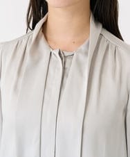 F6BAA09230 MICHEL KLEIN(小さいサイズ)(メゾン ドゥ サンク) [小さいサイズ]ストレッチサテンボウタイブラウス ホワイト