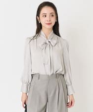 F6BAA09230 MICHEL KLEIN(小さいサイズ)(メゾン ドゥ サンク) [小さいサイズ]ストレッチサテンボウタイブラウス ホワイト