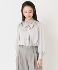 F6BAA09230 MICHEL KLEIN(小さいサイズ)(メゾン ドゥ サンク) [小さいサイズ]ストレッチサテンボウタイブラウス ホワイト