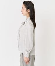 F6BAA09230 MICHEL KLEIN(小さいサイズ)(メゾン ドゥ サンク) [小さいサイズ]ストレッチサテンボウタイブラウス ホワイト