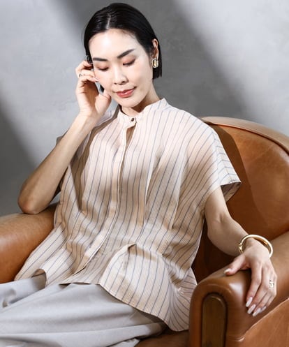 F6BGA05210 MICHEL KLEIN(小さいサイズ) [小さいサイズ]ストライプ柄デザインタックブラウス