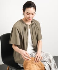 F6BGB07180 MICHEL KLEIN(小さいサイズ)(メゾン ドゥ サンク) [小さいサイズ]ギャザーブラウス 無地(ドライタッチ/セットアップ対応) カーキ