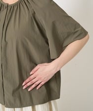 F6BGB07180 MICHEL KLEIN(小さいサイズ)(メゾン ドゥ サンク) [小さいサイズ]ギャザーブラウス 無地(ドライタッチ/セットアップ対応) カーキ