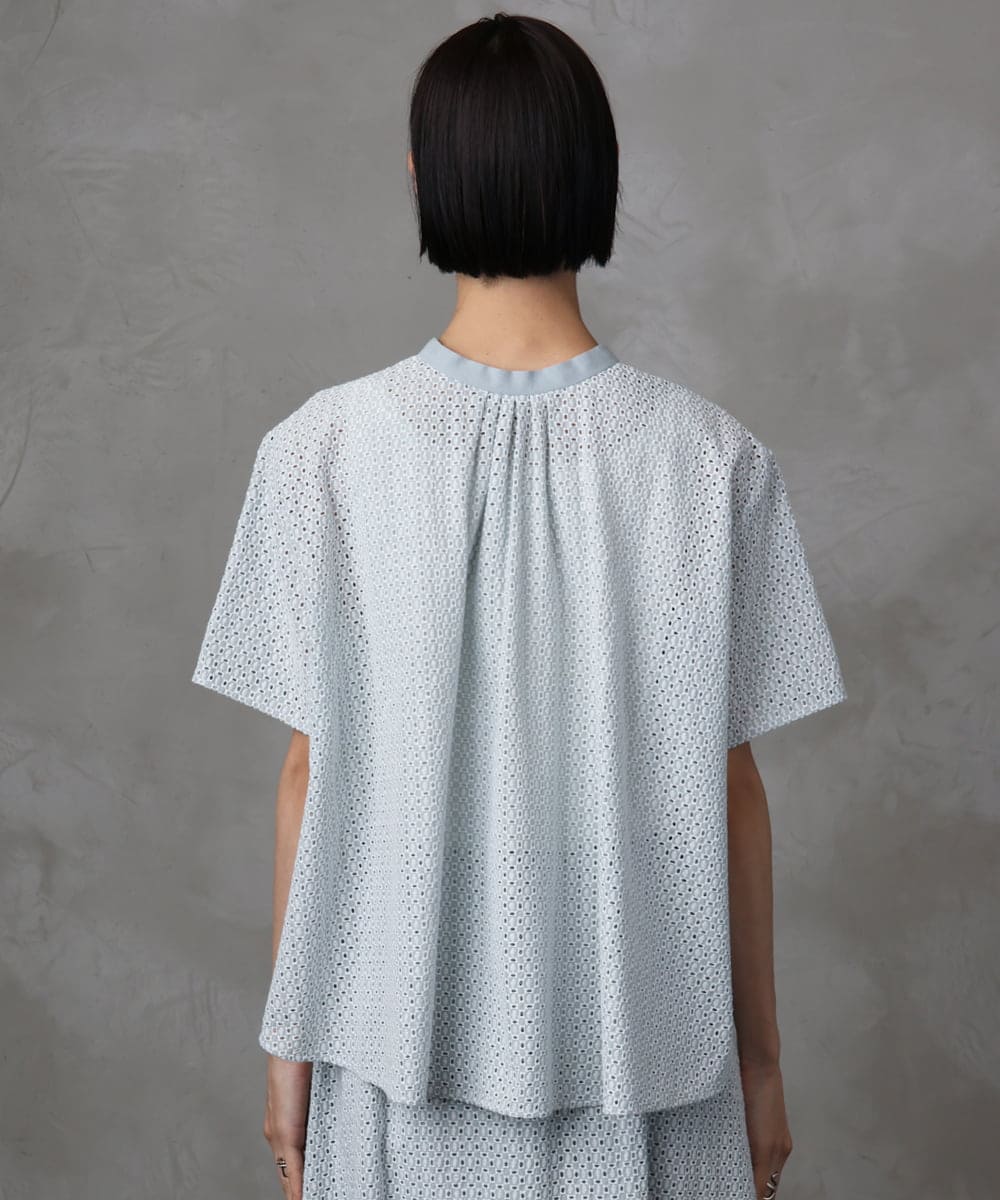 F6BHA18230 MICHEL KLEIN(小さいサイズ)(メゾン ドゥ サンク) [小さいサイズ]エンブロイダリーレースブラウス(セットアップ対応) ライトブルー