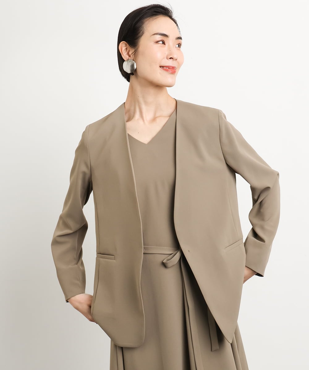 F6DGA12290 MICHEL KLEIN(小さいサイズ)(メゾン ドゥ サンク) [小さいサイズ]ノーカラージャケット(接触冷感/セットアップ対応) カーキ