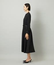 F6EAD05360 MICHEL KLEIN(小さいサイズ)(メゾン ドゥ サンク) [小さいサイズ]ノーカラーフレアーワンピース ブラック