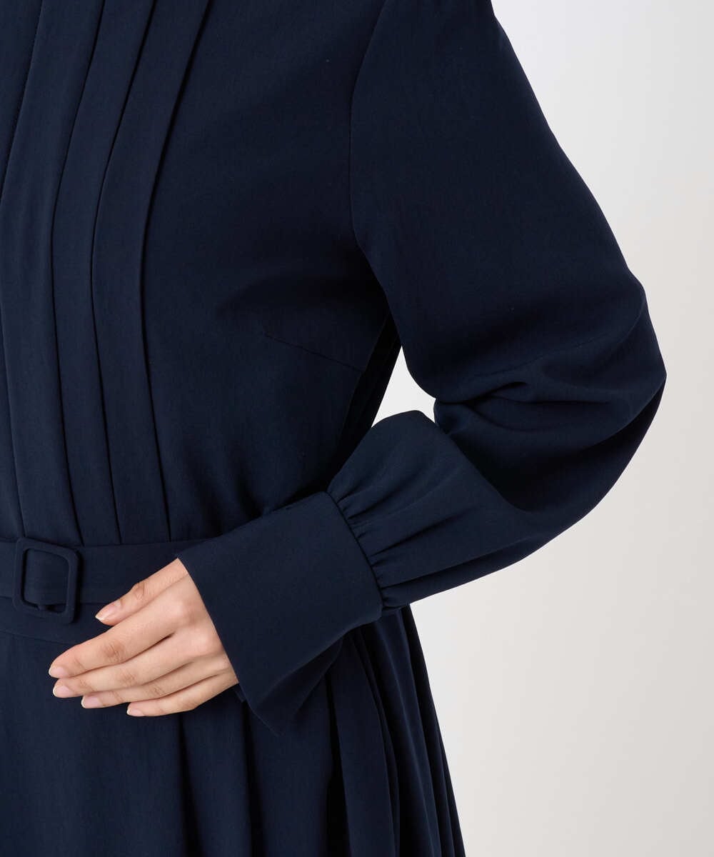 F6EAD06360 MICHEL KLEIN(小さいサイズ)(メゾン ドゥ サンク) [小さいサイズ]ノーカラープリーツワンピース ネイビー