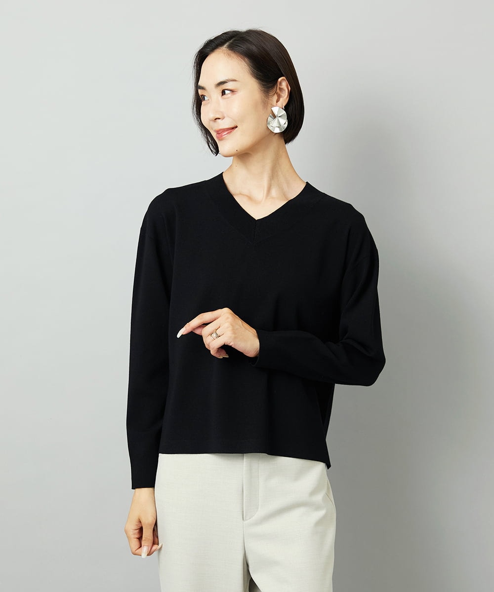 F6FAD23210 MICHEL KLEIN(小さいサイズ)(メゾン ドゥ サンク) [小さいサイズ]Vネックニット ライトブルー