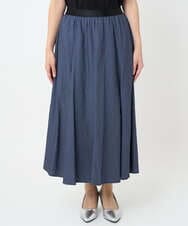 小さいサイズ］シャンブレーデニムフレアスカート(ミモレ丈