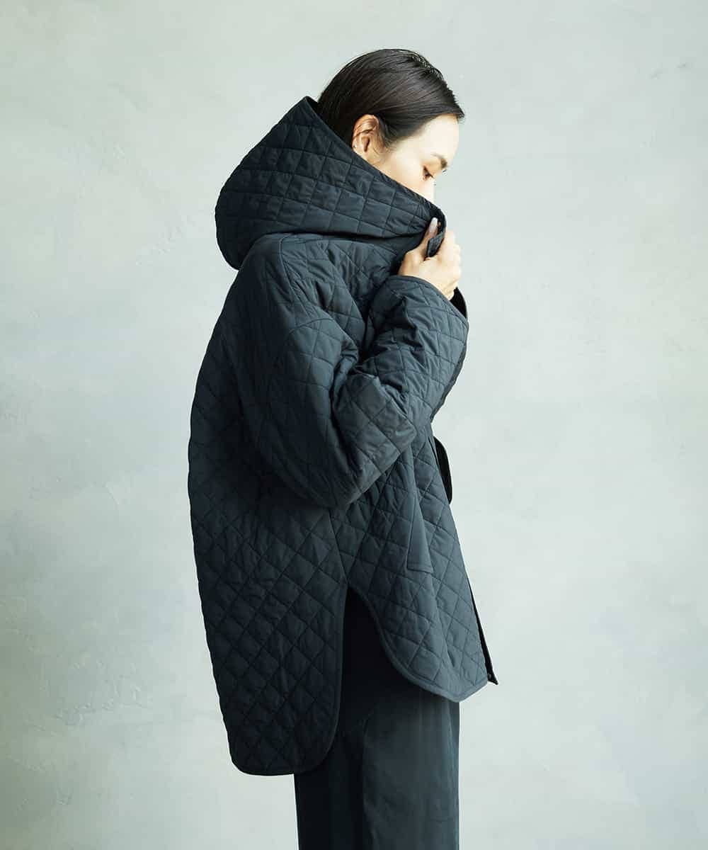 F6VAD05480 MICHEL KLEIN(小さいサイズ)(メゾン ドゥ サンク) [小さいサイズ]オーバーサイズフードキルティングコート ブラック