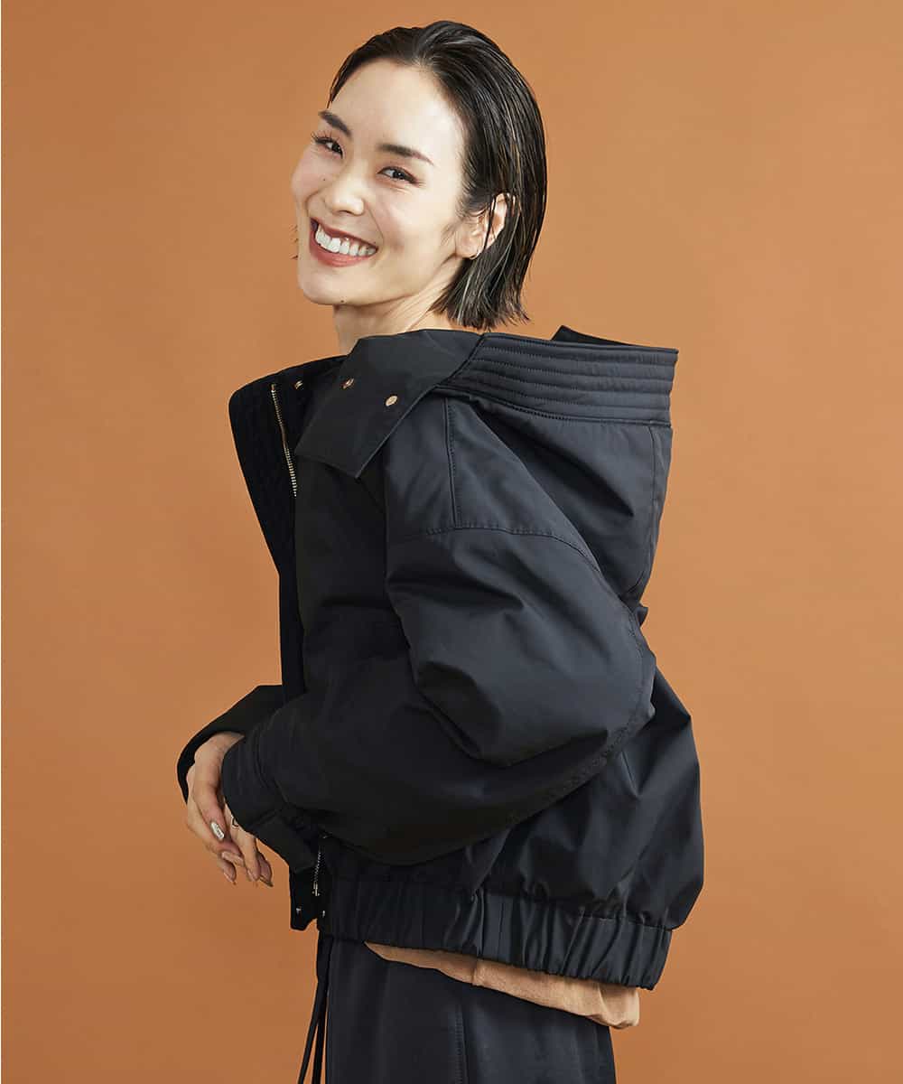 F6VAV10540 MICHEL KLEIN(小さいサイズ)(メゾン ドゥ サンク) [小さいサイズ]ストレッチツイル中綿ショートブルゾン(撥水/2WAY) ブラック(94)