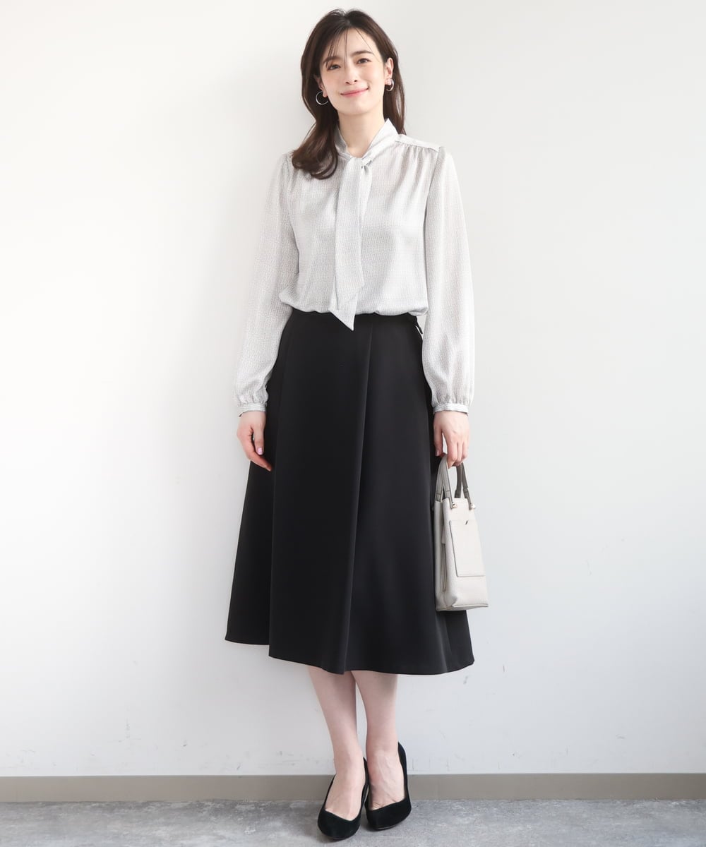 FIBBD22070 OFUON le MK(オフオン　ル　エムケー) 幾何柄ボウタイブラウス/洗える/WEB限定サイズあり ライトブルー